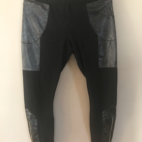 Size medium Bebe leggings - Picture 10 of 11